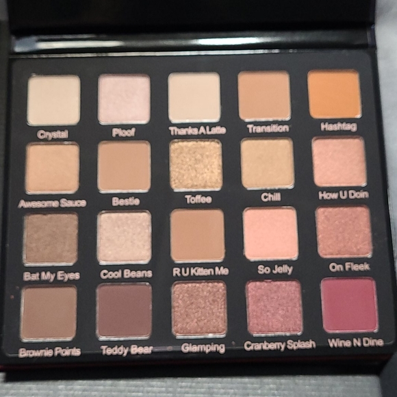 Violet Voss My Holy Grail Pro Eyeshadow Palette - Picture 2 of 2